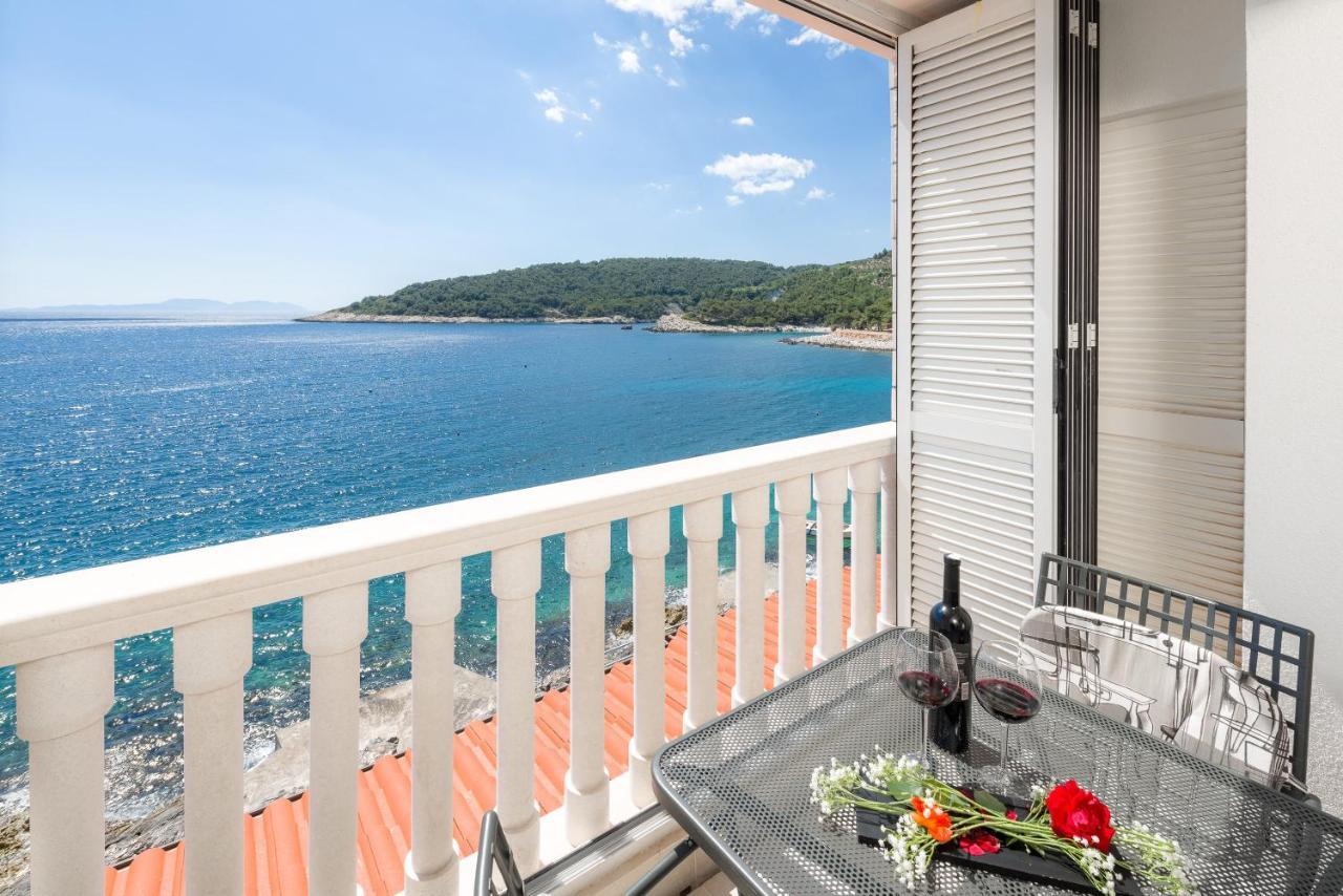 Luxury Bellavista Amazing Sea Holidays With Private Beach & Parking Milna  Exterior foto