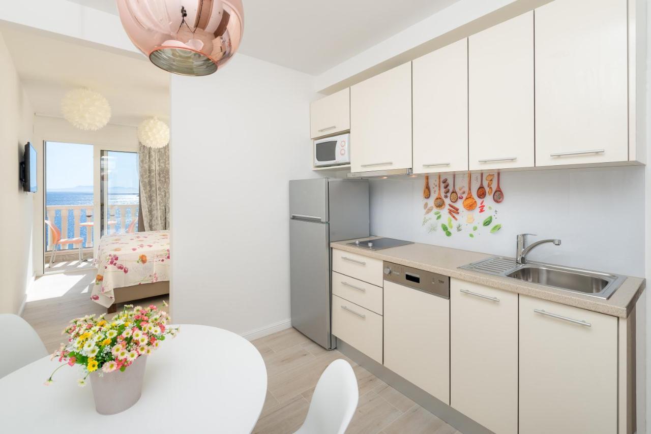 Luxury Bellavista Amazing Sea Holidays With Private Beach & Parking Milna  Exterior foto