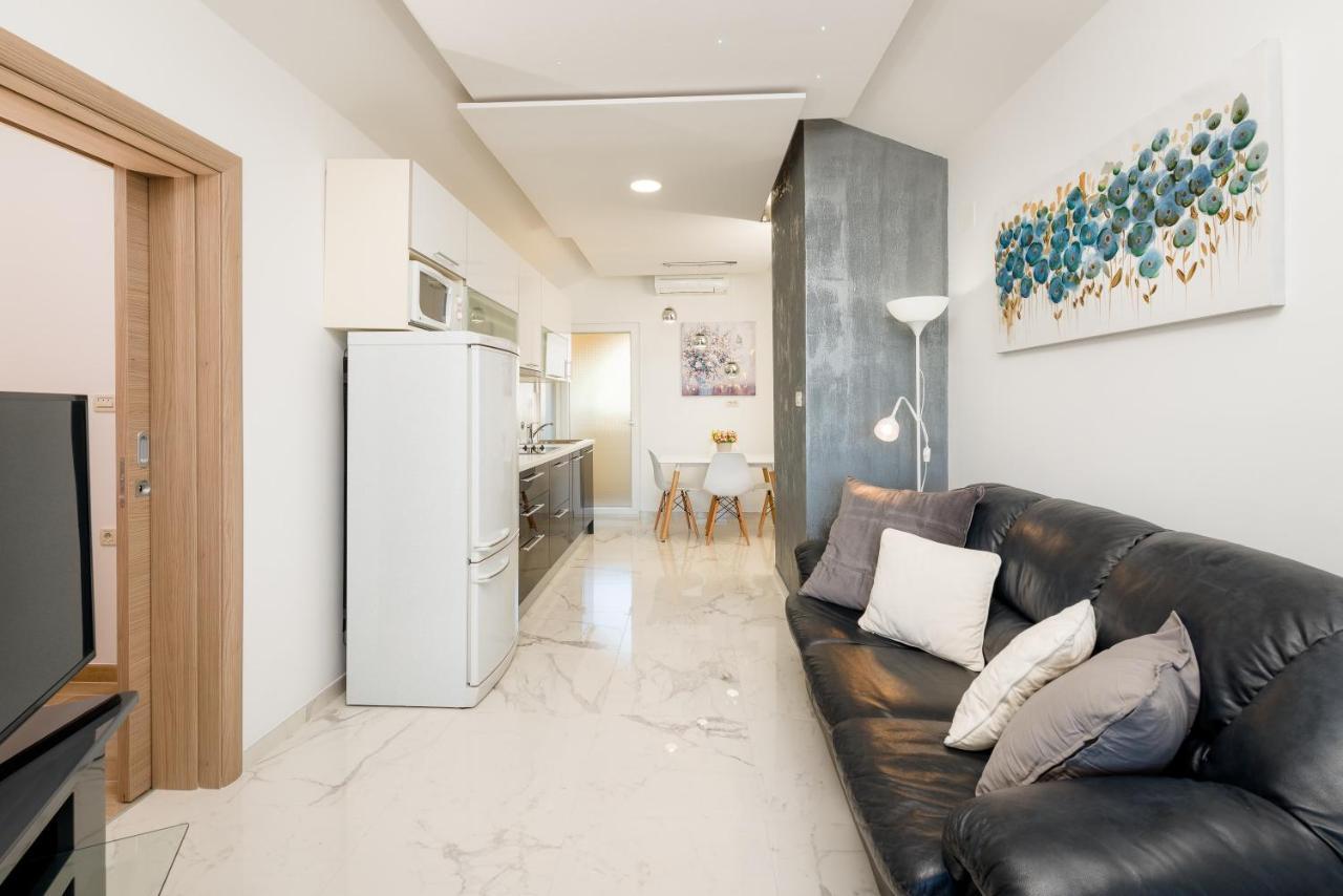 Luxury Bellavista Amazing Sea Holidays With Private Beach & Parking Milna  Exterior foto